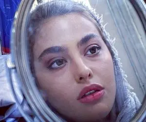 (عکس) پدر ریحانه پارسا کیست و چرا از دخترش بریده؟