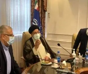 حضور سرزده رئیسی در وزارت نفت برای پیگیری ماجرای پمپ بنزین ها