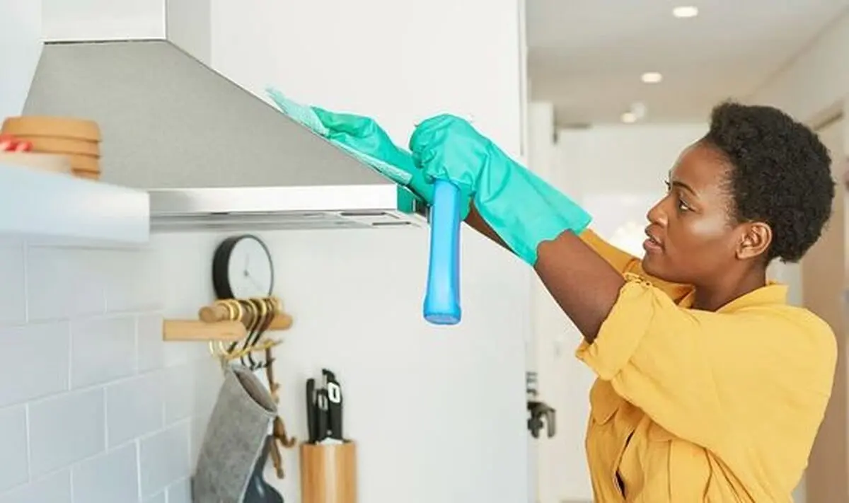 How-to-clean-a-cooker-hood-five-steps-to-blitz-your-kitchen-extractor-fan-1560112