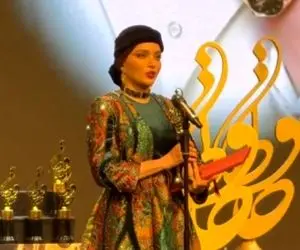 آواز هنرمندانه؛ تندیس گرفتن بهنوش طباطبایی که خدای افاده هستش نگاه همرو خیره کرد