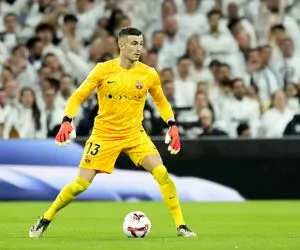 بارسلونا قرارداد جانشین کاپیتان را تمدید می کند