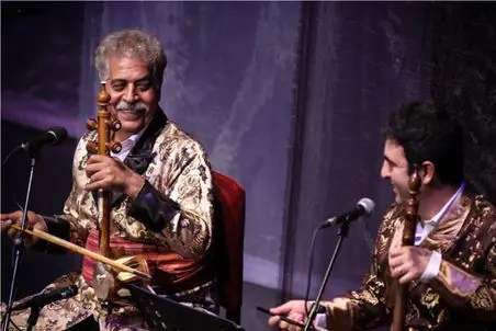 آواز محلی /نون و پنیر و کیخا خونت نمیره با صدای استادانه فرج علیپور همه رو به وجد آورده 