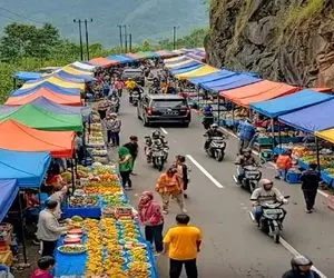 معماری طبیعت؛ کوه منفجر شد مردم بازار رو به فنا داد