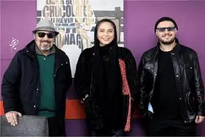 سکانس خندان/رضا عطاران میخواد خارجی هارو خار و خفیف کنه/از رقیبش عشقیش عصبیه