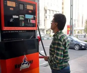 گزارش فایننشال تایمز درباره بنزین ۵۰۰۰ تومانی در ایران