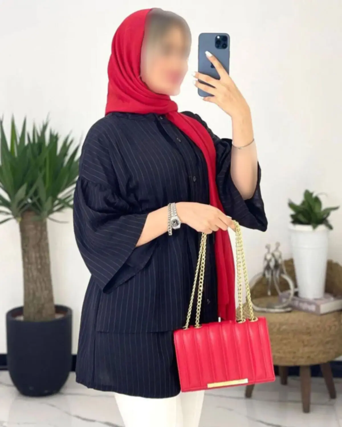 مانتو مشکی ساده دکمه دار
