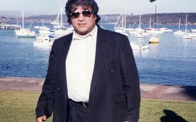 آواز شاد؛ نعمت الله آغاسی درخانه سالمندان تو لس آنجلس لب کارون رو خوند و رقصید