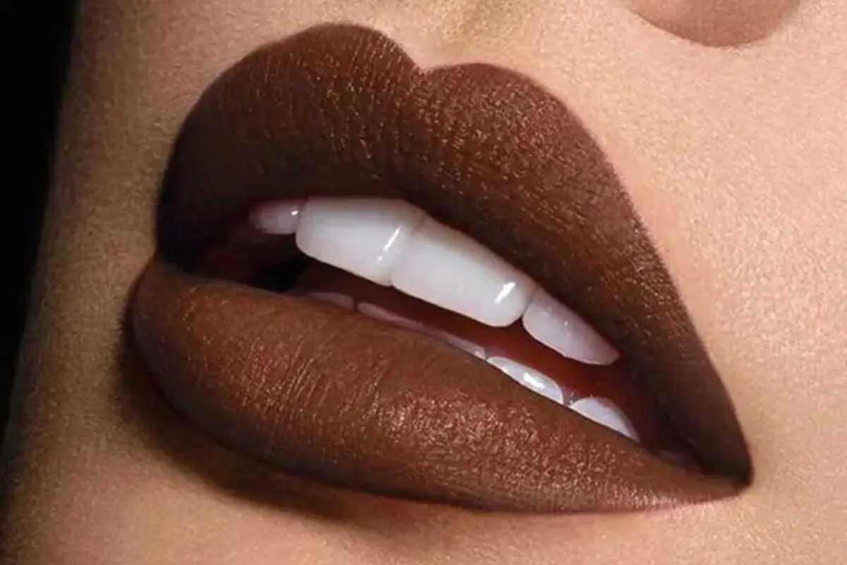 رژ متناسب با رنگ پوست ها