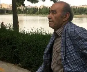 آواز مسروری؛ استاد ایرج خواجه امیری چه با رقص دست و بشکن آهنگ گنج قارون رو میخونه