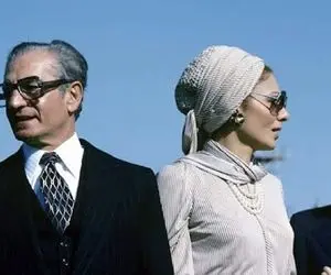 سفر به ایام قدیم سال 1335؛  قیافه کفری فرح دیبا از عکاسی محمدرضا پهلوی