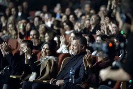 آواز احساسی؛ زن علی دایی تو پوست خودش نگنجید وقتی تو کنسرت خواننده برای دایی خوند