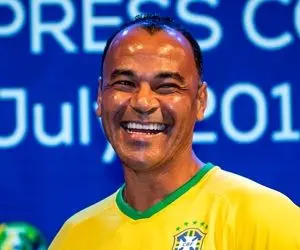 (عکس) بهترین مدافعان تاریخ فوتبال از نگاه هوش مصنوعی