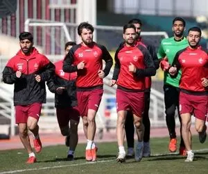 (عکس) تولد بازی در تمرین امروز پرسپولیس!