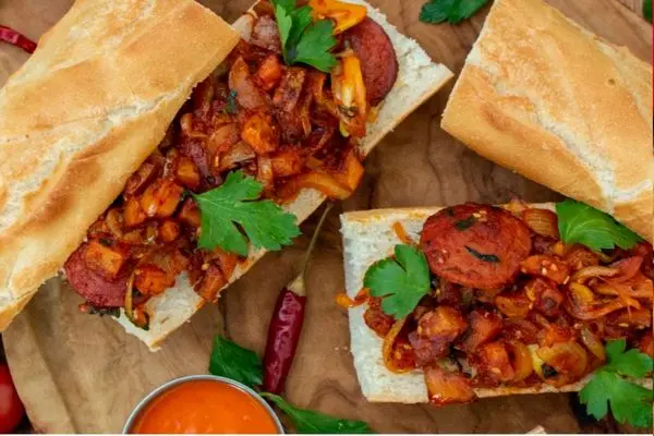 ساندویچ سوسیس سیب زمینی