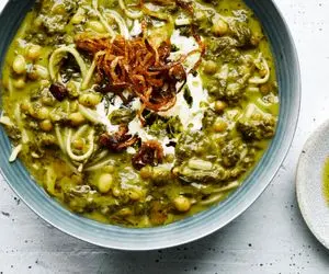 آموزش آشپزی؛ سبزی آش رشته چیه و میزان هر کدوم چقدر باید باشه؟