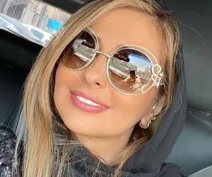 خوشحالی نفیسه روشن در کنار یار وفادارش!