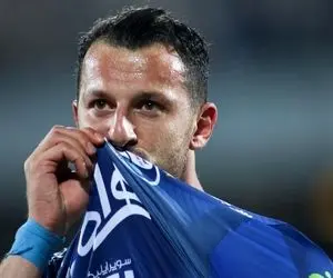 مسعود شجاعی مهاجم استقلال را می خواهد