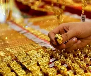 قیمت طلا امروز سه شنبه 4 آذر 1404؛ طلا آهسته در حال افزایش و در کمین، وقت خرید است؟