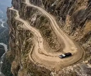 معماری خلاقانه؛ خدا راننده ماشینو بیامرزه مرد ولی سبب خیر شد