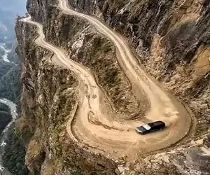معماری خلاقانه؛ خدا راننده ماشینو بیامرزه مرد ولی سبب خیر شد