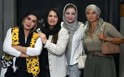 (عکس) تیپ و استایل رویا جاویدنیا در ۶۰ سالگی