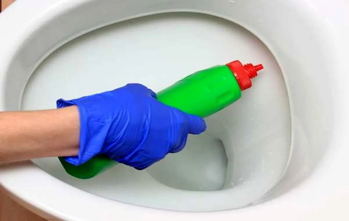 Methods-of-unclogging-the-toilet-02