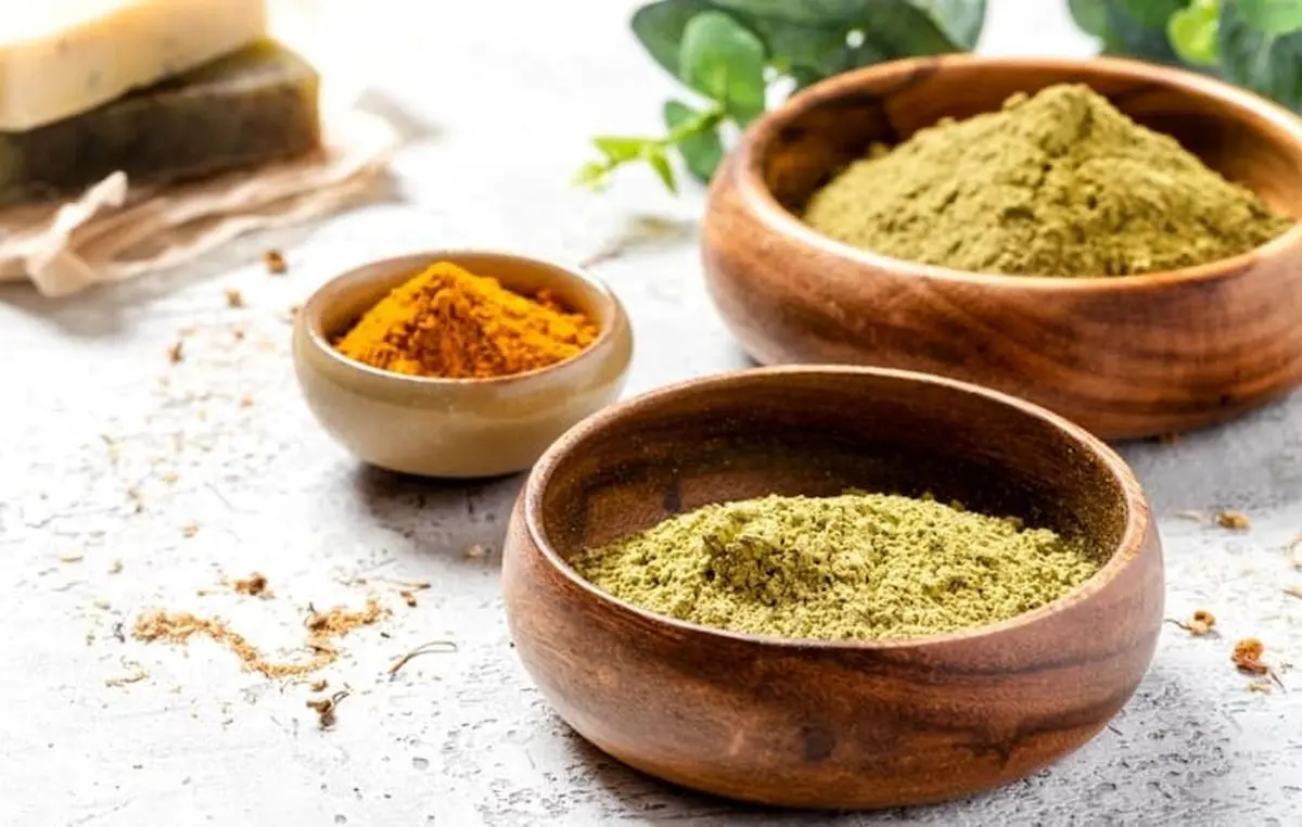 رنگ مو با مواد طبیعی