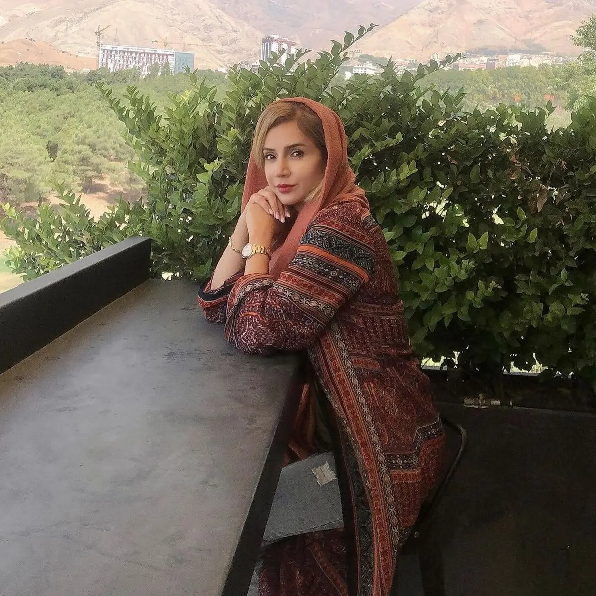 شبنم قلی خانی
