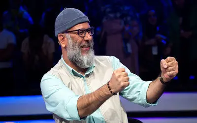 آواز شاد/ محمد بحرانی واسونک شیرازی خوند داورا از جاشون بلند شدن برای رقص