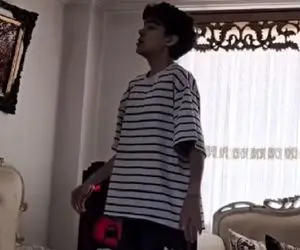 آواز احساسی؛ پسره با شلوار آستین کوتاه وسط حال دلم میخواست پس از اون خواب شیرین خوند