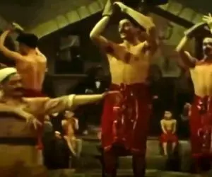 آواز زیرخاکی؛ پایکوبی تو حموم عمومی با آهنگ اصیل ترکی و آذری با لنگ و کیسه