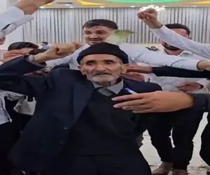 آواز شادانه؛ حاج عمو حریف رقصی میطلبه جوونا دورش حلقه زدن از پسش برنمیان