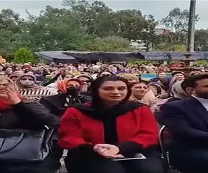 آواز شاد؛ الیکا عبدالرزاقی با آهنگ مازنی نتونس آروم بشینه زد زیر آواز جشنواره رو هواس
