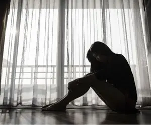 شوهرم همجنسگراست و با عمویم رابطه غیراخلاقی دارد