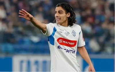 کاپیتان ایران 17 دقیقه بعد از ورود، کارت قرمز گرفت!