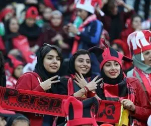 (عکس) حرکت تحسین برانگیز بانوان پرسپولیسی در بازی با نفت