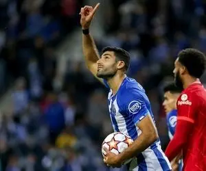 (عکس) طارمی در لحظه گلزنی به آلیسون بکر؛ شیرجه دیدنی مقابل چشمان فان‌دایک