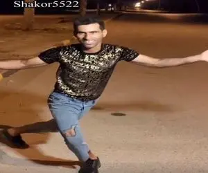 آواز محلی؛ مرد عین ملاقه ای که  تو دیگ آش میچرخونن میرقصه