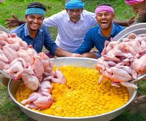 غذای خیابانی؛ املت مرغ و تخم مرغ غول این آشپز هندی رو مرغو چرا اینجوری شست چندش