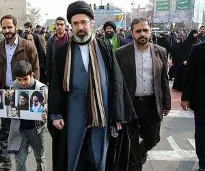 تنها ویدیو منتشر شده از آیت‌ الله مجتبی خامنه‌ای رهبر سوم جمهوری اسلامی ایران