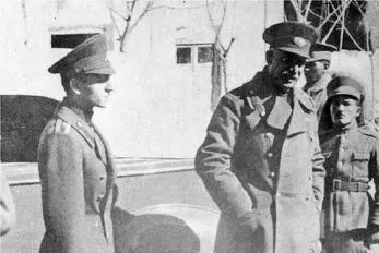 سفر به ایام قدیم سال 1310؛ بازدید سرزده رضاخان و پسرش از دانشگاه جنگ