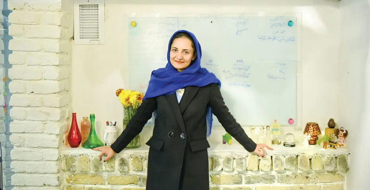 نازنین دانشور کارآفرین و بنیان گذار تخفیفان