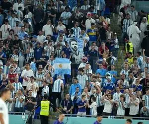 اسطوره های آرژانتین در حال تماشای یازی با لهستان؛ سنگین ترین عکس ممکن!