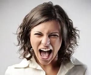 با زنتون از این شوخی ها نکنید! | ویدیو