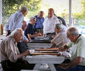 پیشنهاد اصلاح شرایط بازنشستگی رد شد؛ افزایش سن بازنشستگی به نفع شاغلان است یا به ضررشان؟