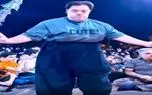 آواز شاد؛ پسر سندروم داون با زیرشلواری جوری رقصید مجلس رو انگشت کوچیکش میچرخه