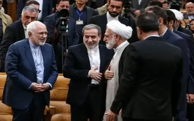 ماجرا استعفای ظریف به روایت خودش: مجبور شدم برای فشار کمتر به دولت به دانشگاه برگردم!