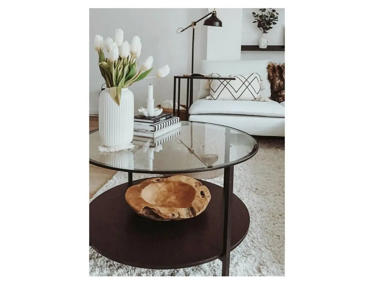 چیدمان میز وسط
