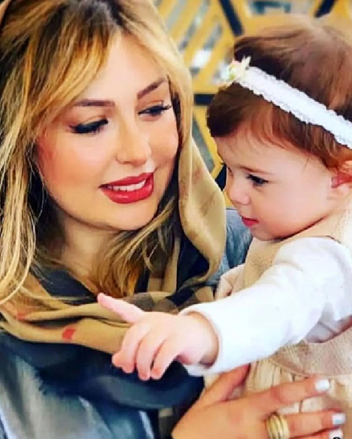 نیوشا ضیغمی و دخترش لنا