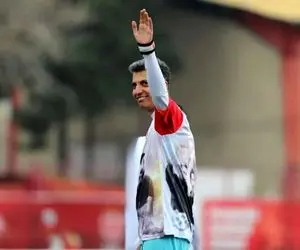 فردوسی پور در کیش پا به توپ می شود